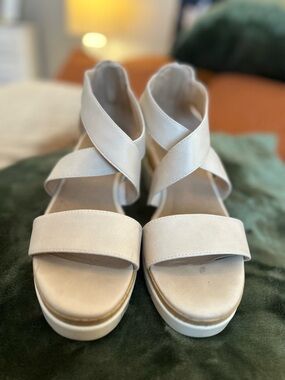 SOUL Naturalizer Women's Light Cream Strappy Platform Sandals